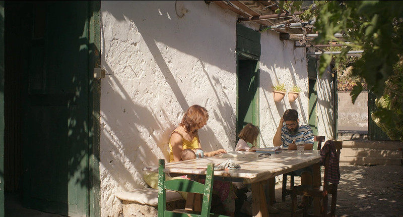 Featured image for “Domingo J. González debuta como director en el Festival con Una casa en el pueblo: una pieza que conecta lo personal y lo familiar con la mirada externa del viajero”